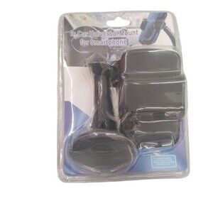 In Car Universal Mount for Smartphone